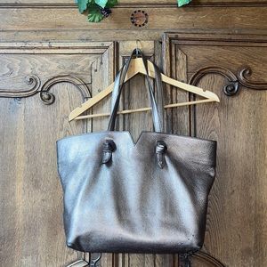 Kelly Wynne Bronze Shoulder Bag